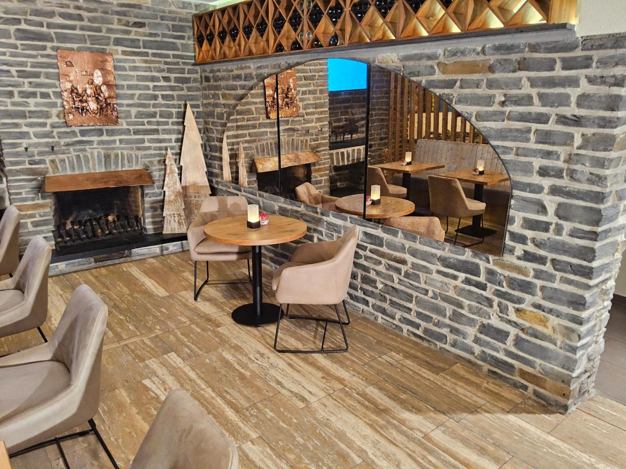 Christiana'S Wein & Art Hotel Bernkastel-Kues Bagian luar foto