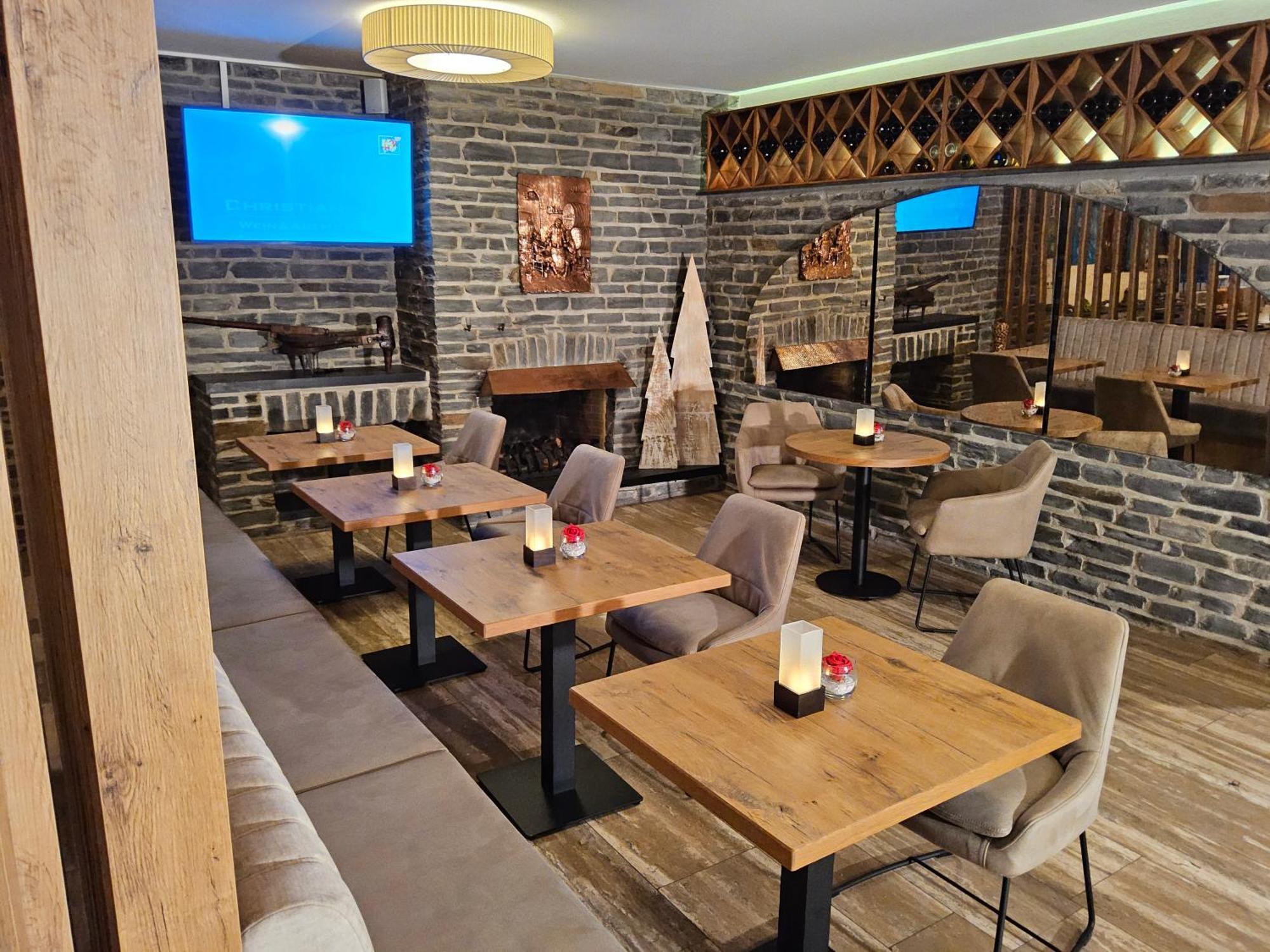 Christiana'S Wein & Art Hotel Bernkastel-Kues Bagian luar foto