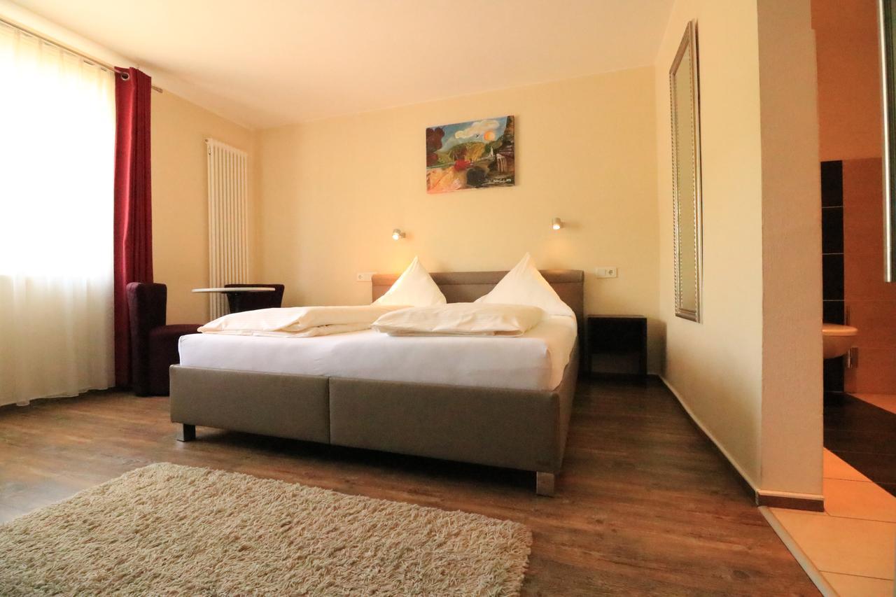 Christiana'S Wein & Art Hotel Bernkastel-Kues Bagian luar foto