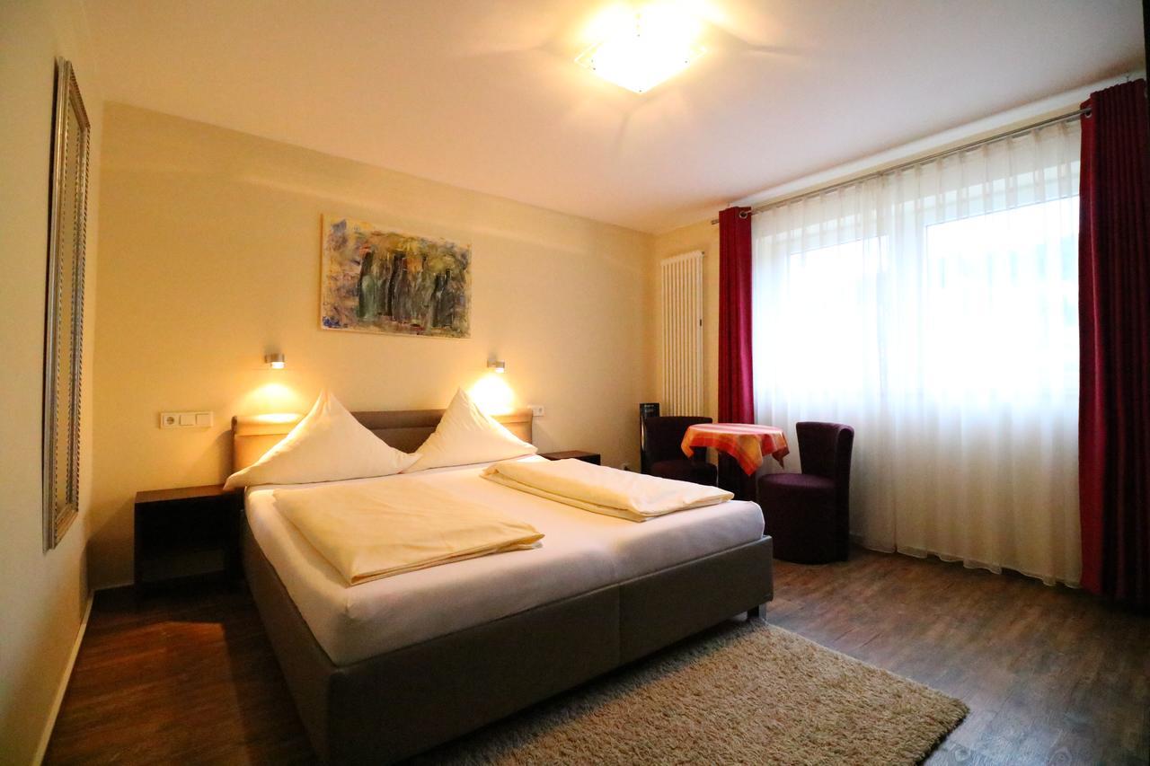 Christiana'S Wein & Art Hotel Bernkastel-Kues Bagian luar foto