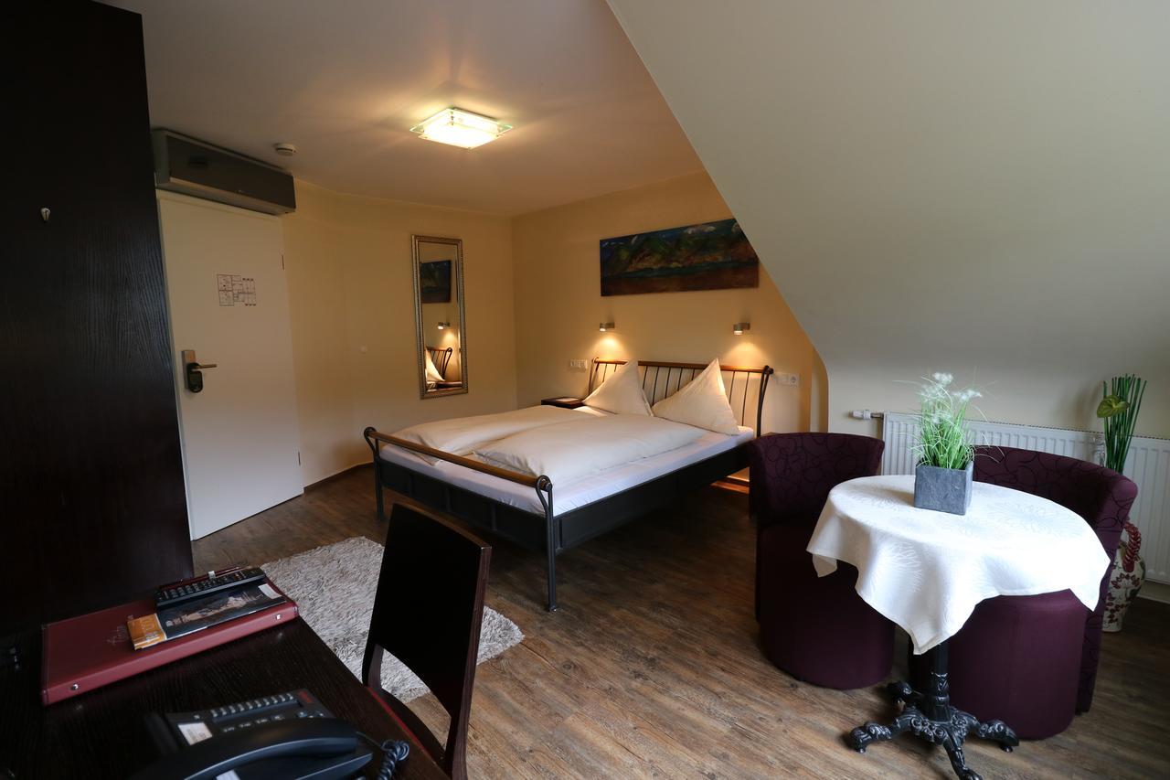 Christiana'S Wein & Art Hotel Bernkastel-Kues Bagian luar foto