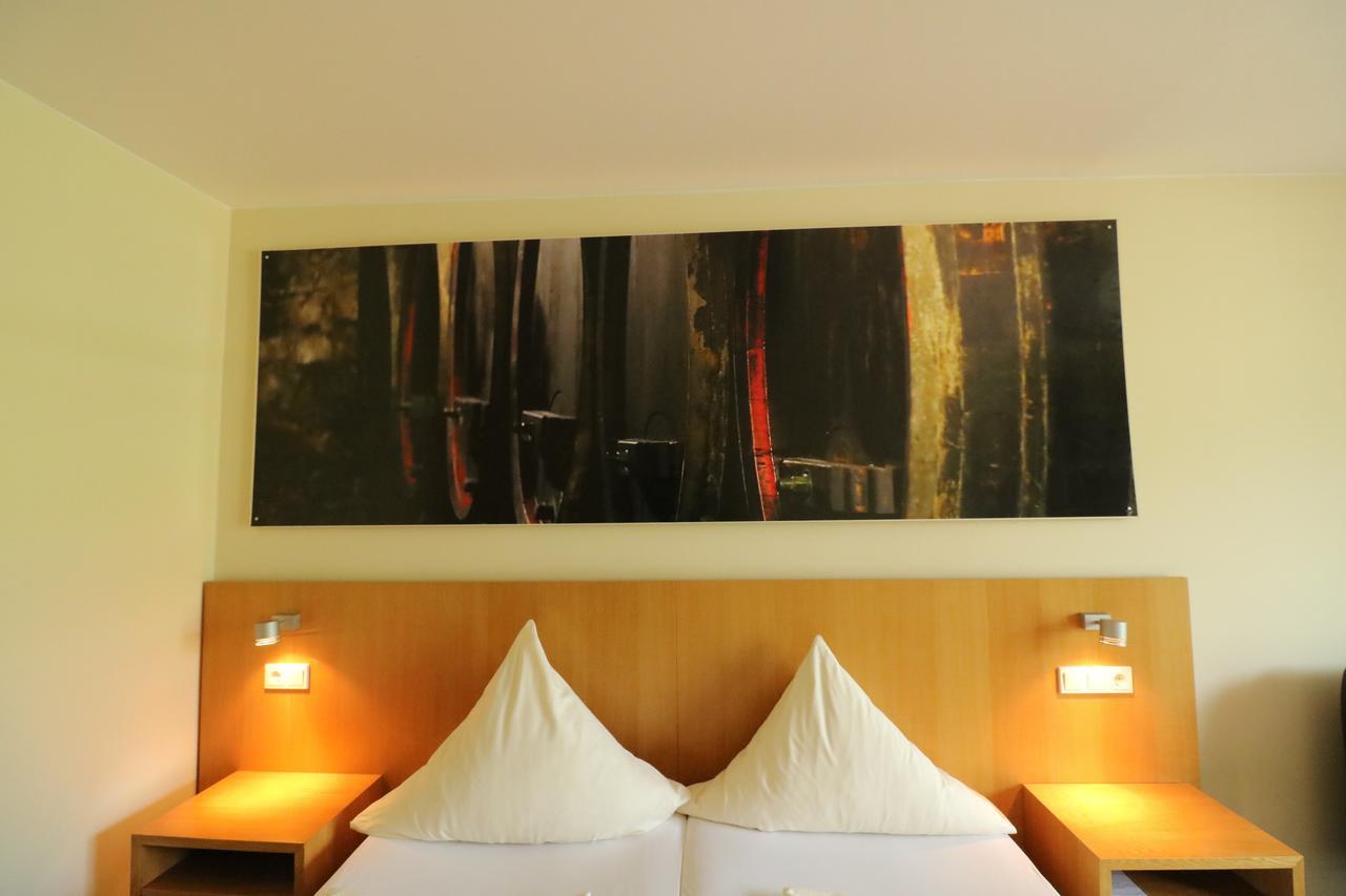 Christiana'S Wein & Art Hotel Bernkastel-Kues Bagian luar foto
