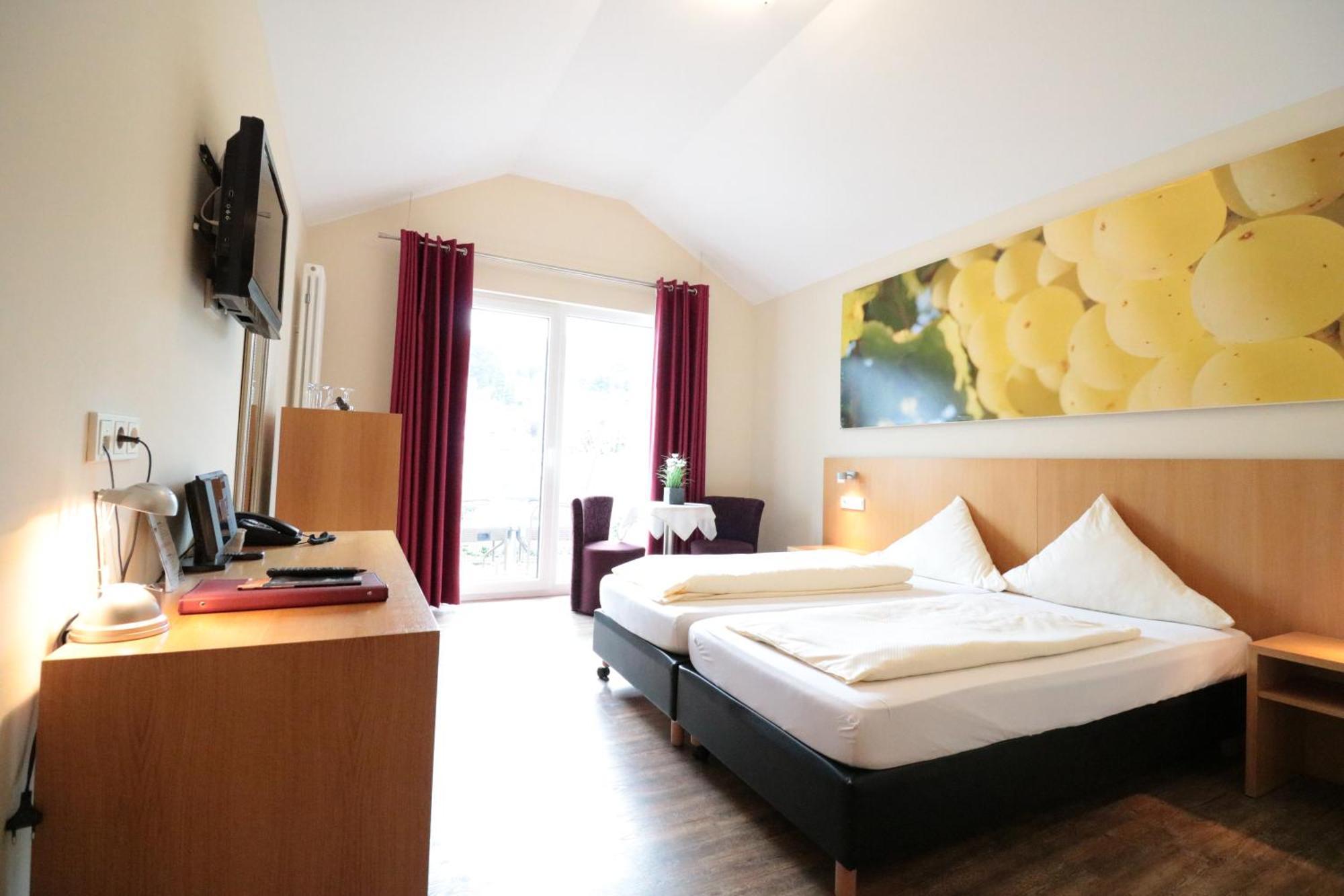 Christiana'S Wein & Art Hotel Bernkastel-Kues Bagian luar foto