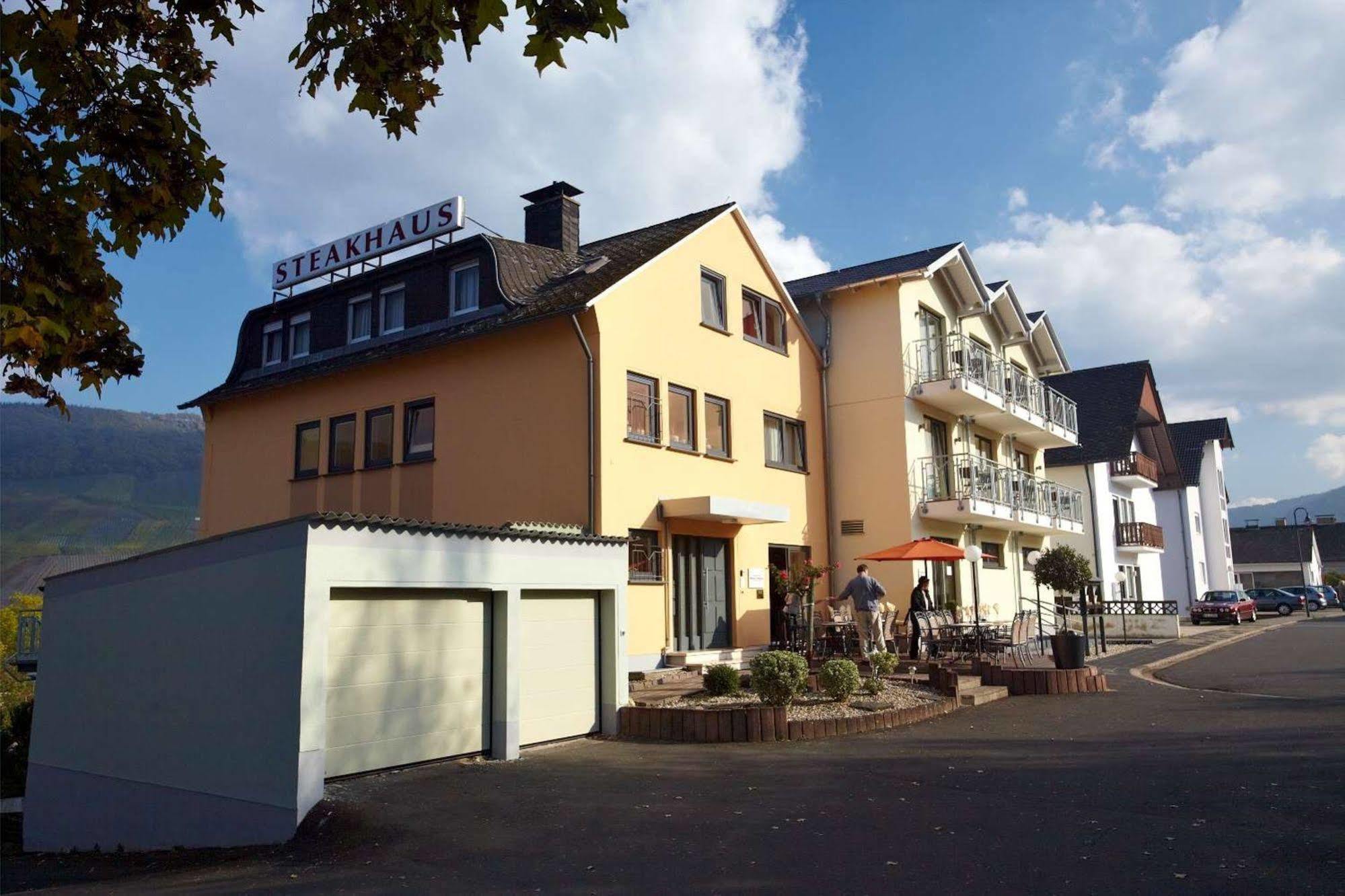 Christiana'S Wein & Art Hotel Bernkastel-Kues Bagian luar foto